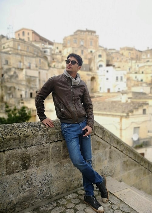 Zanjoe Marudo posing for a picture in Matera, Italy in 2019