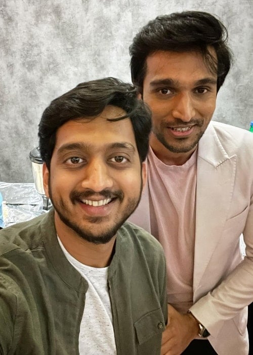 Amey Wagh (Left) taking a selfie with Pratik Gandhi in 2022