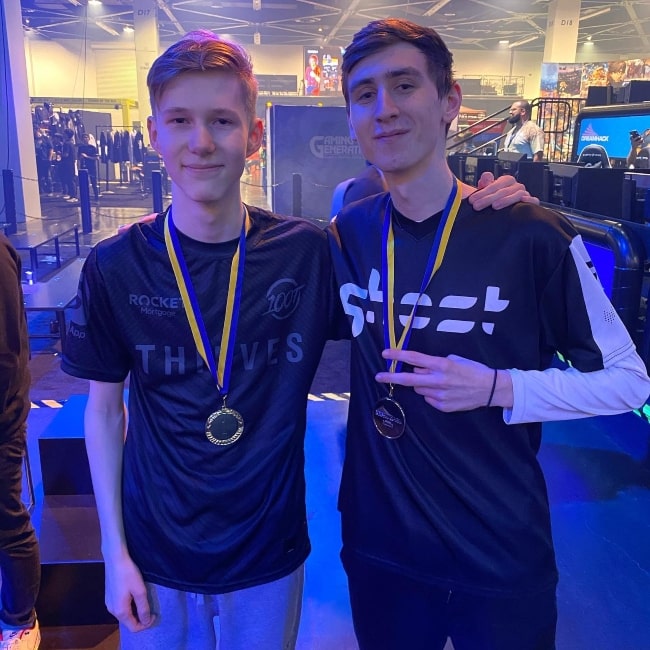 FaZe Bizzle and fellow Fortnite player MrSavage in a picture that was taken in February 2020
