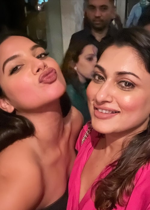 Malavika as seen in a selfie that was taken with fellow actress Tanya Hope in March 2022