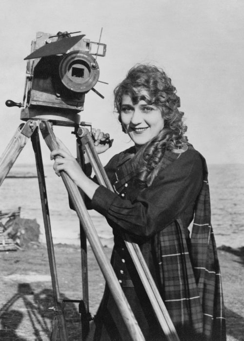 Mary Pickford circa 1916