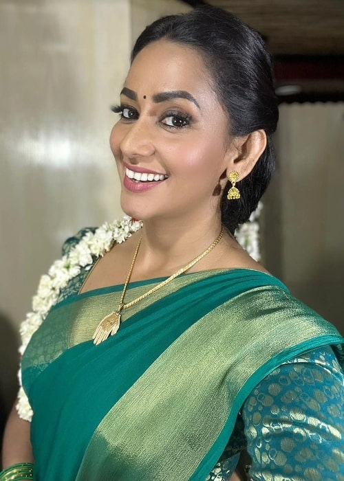 Sanjana Singh as seen while taking a selfie in Madurai, Tamil Nadu in April 2022