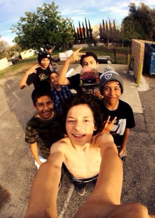 Steven Fernandez as seen in a selfie with his skater friends in March 2014