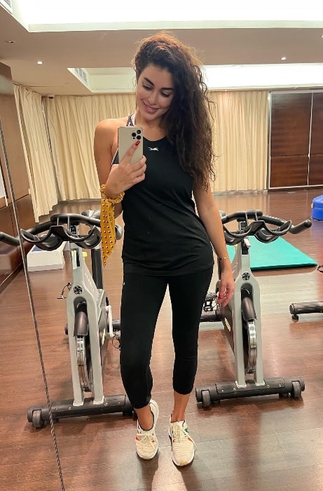 Yasmine Sabri as seen while taking a mirror selfie in December 2021