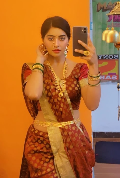 Yukti Kapoor sharing her selfie in January 2022
