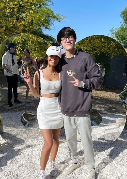 iiTzTimmy as seen in a picture that was taken with internet personality Valkyrae in April 2022