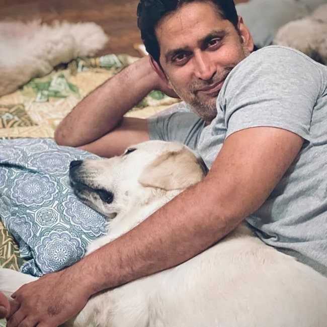 Chinmay Mandlekar as seen in a picture with his dog Yana in December 2021