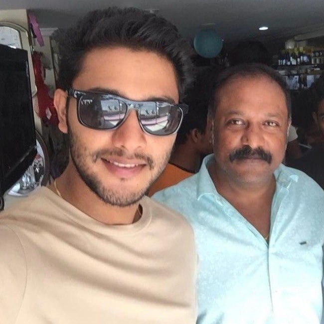 Prince Cecil taking a selfie with his father