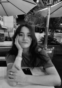 Sarah Pidgeon Height, Weight, Age, Boyfriends, Biography, Family