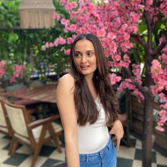 Vaishali Desai posing for a picture in May 2022