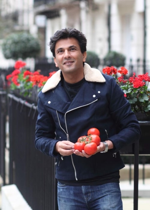 Vikas Khanna as seen in an Instagram Post in May 2022