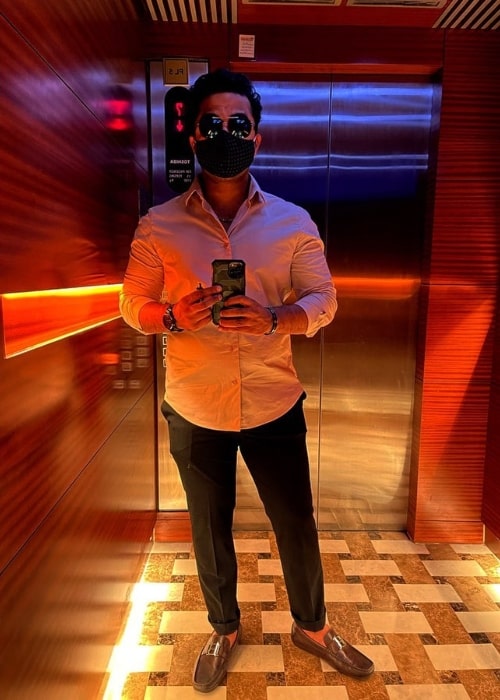 Vishwak Sen as seen while taking an elevator mirror selfie in October 2021