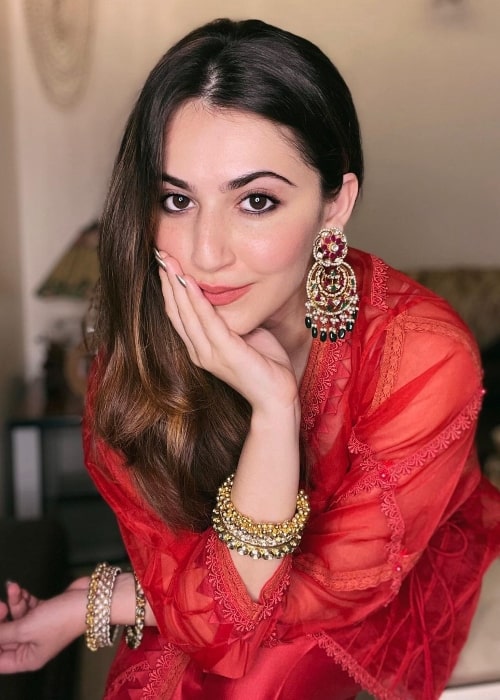 Shivaleeka Oberoi posing for a picture in April 2022