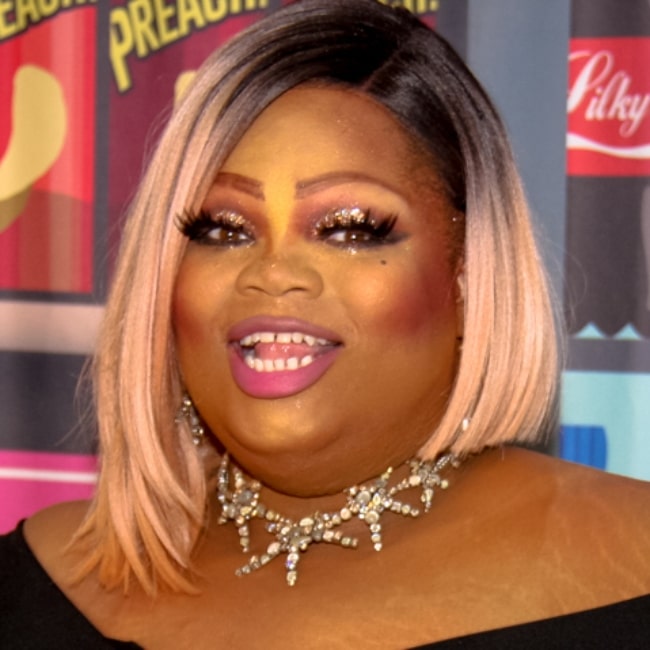 Silky Nutmeg Ganache as seen in a picture that was taken at Rupaul DragCon 2019 in Los Angeles in May 2019