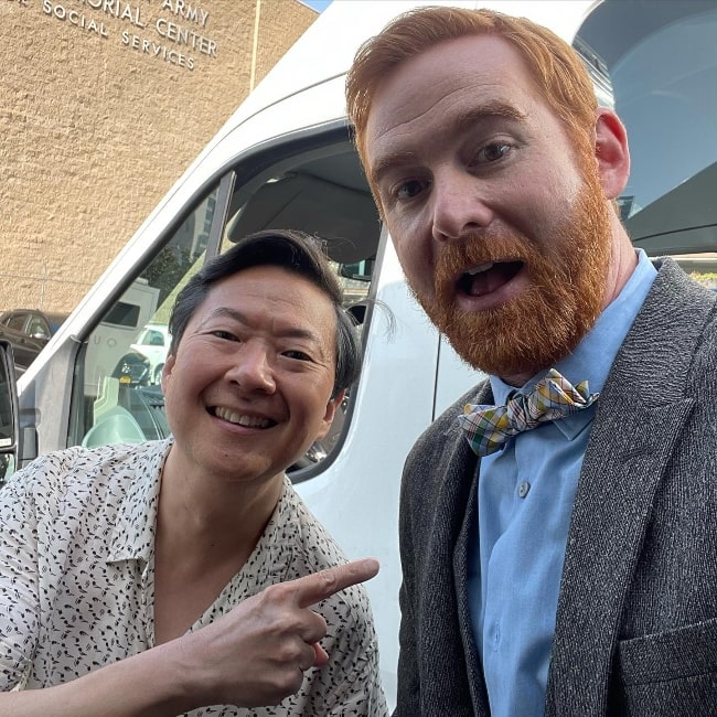 Andrew Santino (Right) in a selfie with Ken Jeong in November 2021