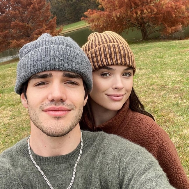 Connar Franklin in a selfie with her boyfriend YouTuber Aaron Carpenter in November 2021