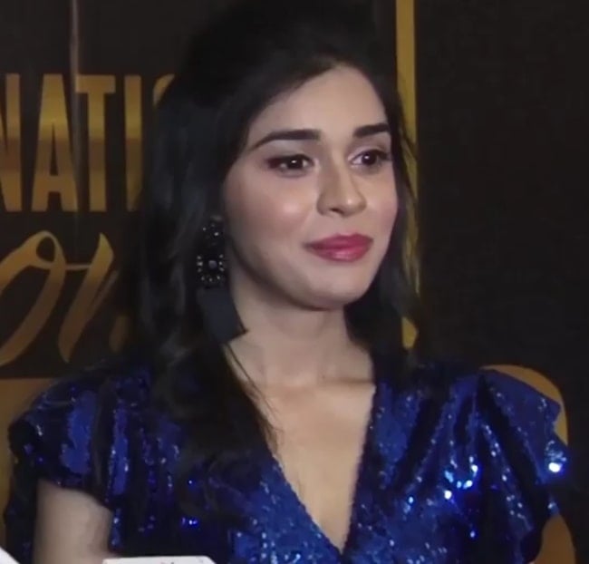 Eisha Singh as seen during the International Iconic Awards in 2019
