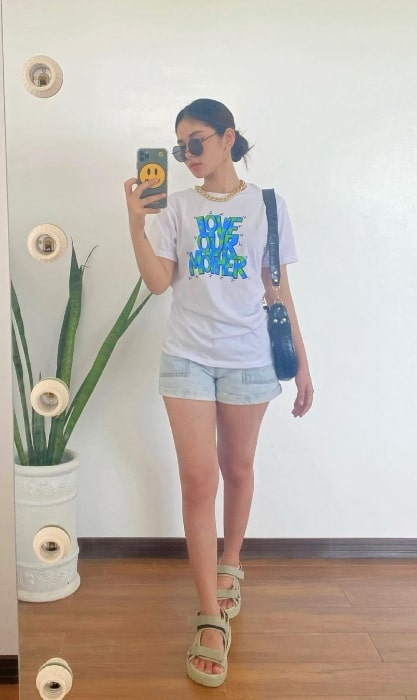 Loisa Andalio as seen while taking a mirror selfie in June 2021