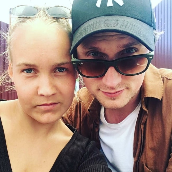 Jessica Dinnage as seen in a selfie with her co-star Mikkel Boe Følsgaard in 2018