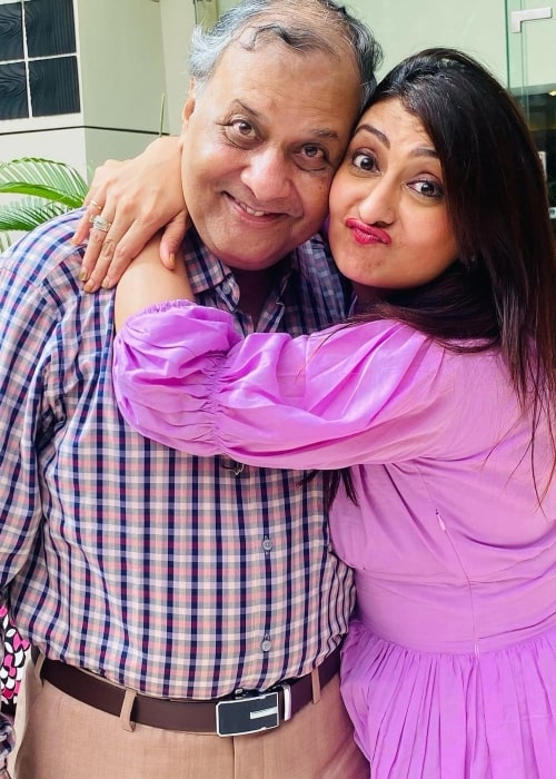 Juhi Parmar as seen in a picture with her father Devendra Parmar in June 2022