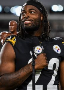 Najee Harris Height, Weight, Family, Facts, Education, Biography