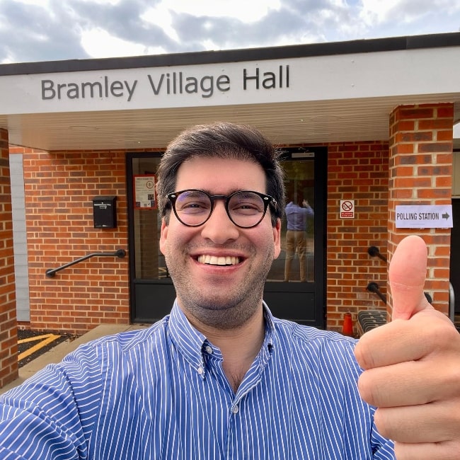 Ranil Jayawardena smiling in a selfie in North East Hampshire in May 2022