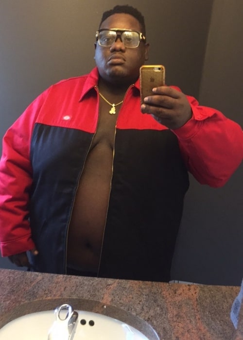 Teddy Ray as seen while taking a mirror selfie in May 2019