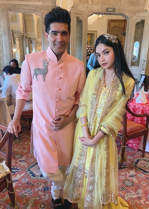 Adaa Mallikk as seen in a picture with designer Manish Malhotra in December 2021