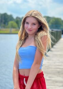 AnnaKate Dooley Height, Weight, Age, Boyfriend, Facts, Biography