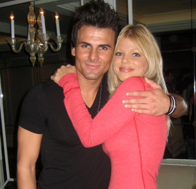 Donna D'Errico and Jeremy Jackson at the 'Baywatch Reunion' DVD release party in October 2006