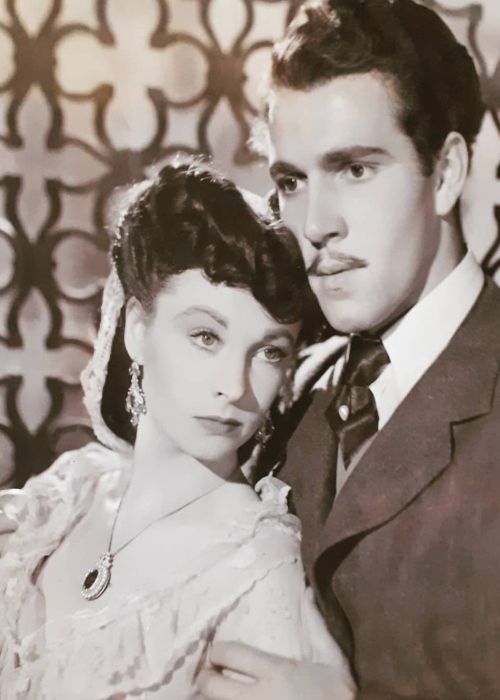 Kieron Moore and Vivien Leigh seen in a still from the 1948 film Anna Karenina