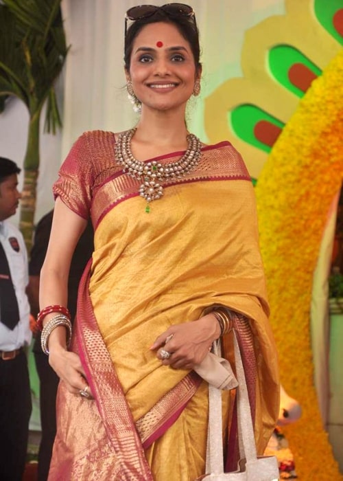 Madhoo Shah as seen in a picture that was taken at Esha Deol's wedding at ISCKON temple