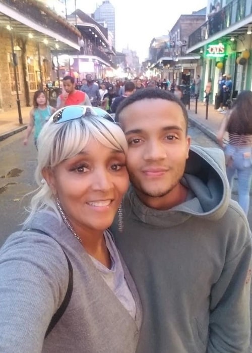 Nicholas L. Ashe and his mother Jade Ashe in a selfie