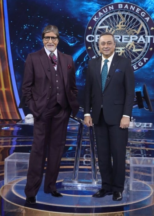 Sachin Khedekar (Right) as seen while smiling for a picture with Amitabh Bachchan in 2021