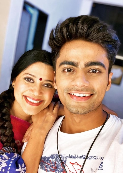 Karuna Pandey as seen in a selfie with actor Darshan Gurjar in September 2022