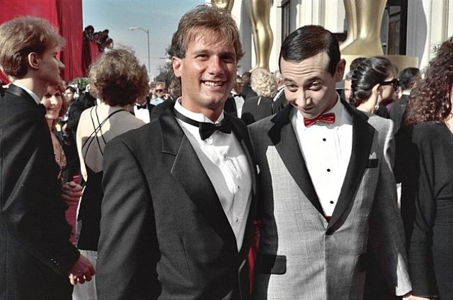 Paul Reubens (right) seen as the character Pee-wee Herman with Todd at the Academy Awards in 1988