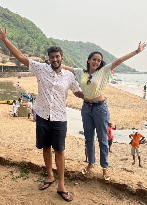 Zalak Desai as seen in a picture with her husband Nirav Shah in November 2021, in Cola Beach, Goa
