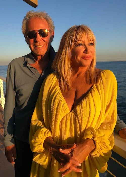 Alan Hamel seen with his wife Suzanne Somers in April 2022
