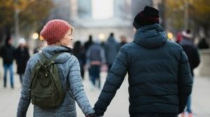 Dating with Herpes Healthy Celeb - Featured