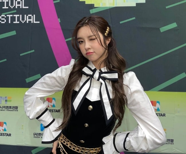 Dayeon as seen while posing for the camera