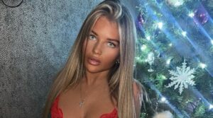 Mia Woodhall