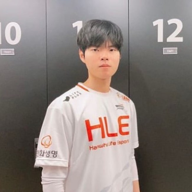 Player Deft as seen in a picture that was taken in December 2022