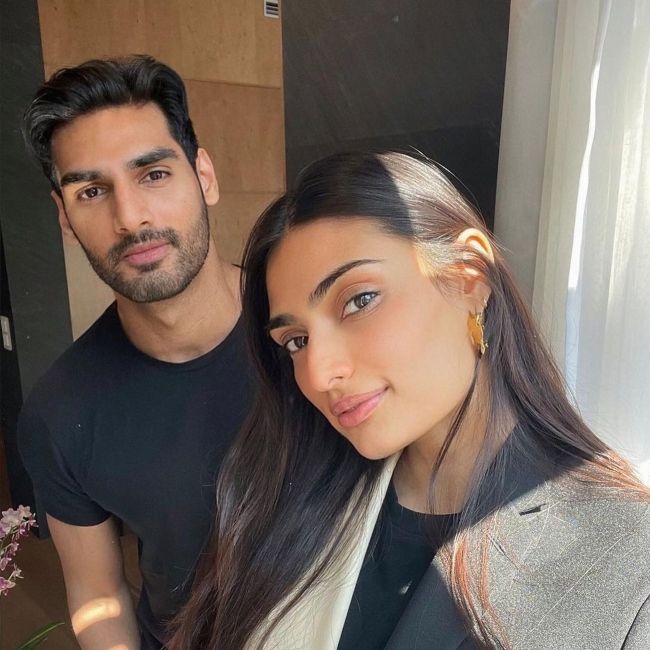 Ahan Shetty as seen in an Instagram selfie with his sister Athiya Shetty in November 2022