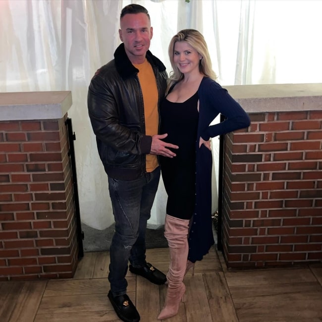 Lauren Pesce as seen in a picture with her husband Mike Sorrentino in November 2022, at Gabriella’s Italian Steakhouse