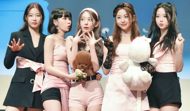 Le Sserafim members as seen in June 2022 (From Left to Right - Kazuha, Chaewon, Sakura, Yunjin, and Eunchae)