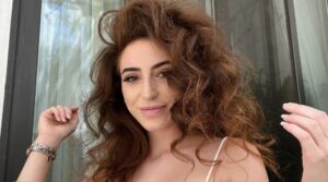 Lindsay Demeola
