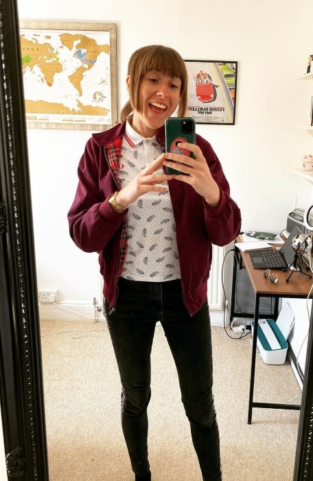 Maisie Adam as seen while taking a mirror selfie in April 2021