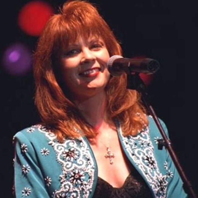 Patty Loveless Height, Weight, Age, Facts, Biography, Family