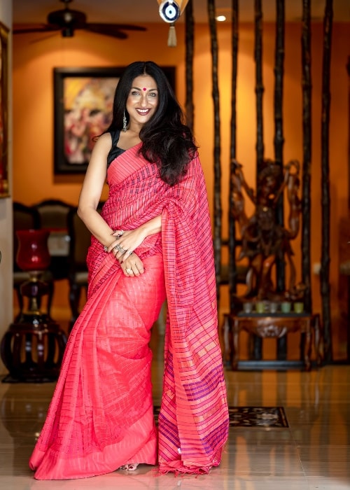 Rituparna Sengupta photoshoot in Singapore 2020 By ace photographer Vhok John