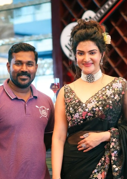 Honey Rose as seen in a picture with beautician Rahul Namo in October 2022